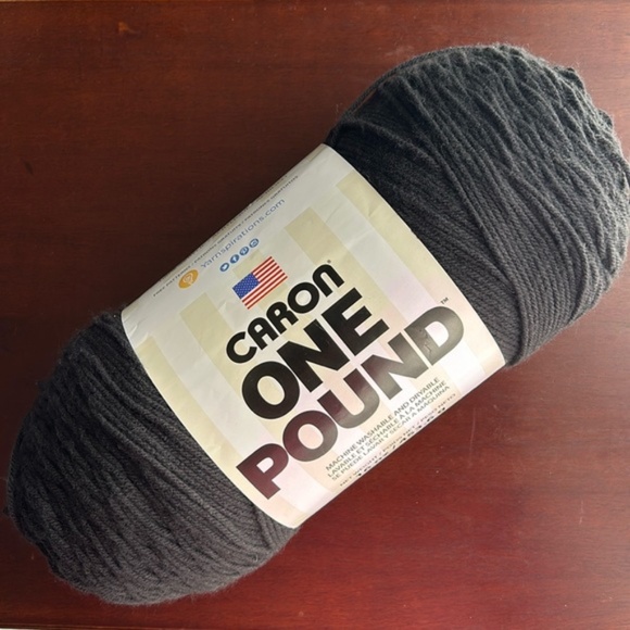 1 skein of yarn - Black - Picture 1 of 7